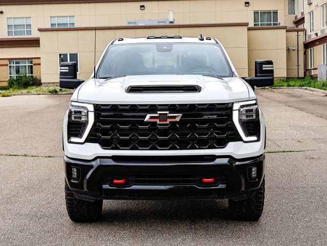 2024 Chevrolet Silverado 2500HD ZR2 6.6L Duramax in Cars & Trucks in Strathcona County - Image 3