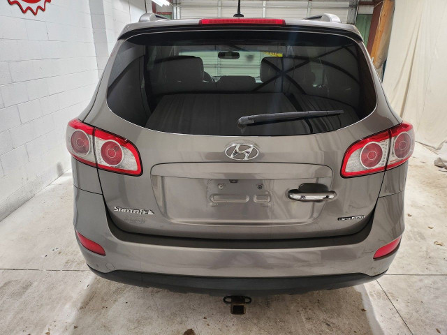 2012 Hyundai Santa Fe in Cars & Trucks in Windsor Region - Image 3