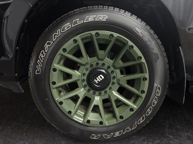 2022 Ram 1500 Classic 6'4 4X4 V8 HEMI UCONNECT(R) 3 CRUISE BLUET in Cars & Trucks in Laval / North Shore - Image 3
