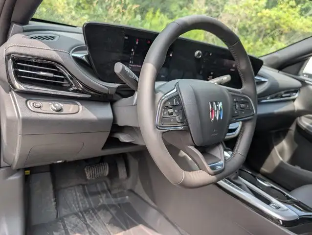 2025 Buick Envista Avenir- Adv Safety Pkg - Power Moonroof dans Autos et camions dans Barrie - Image 18