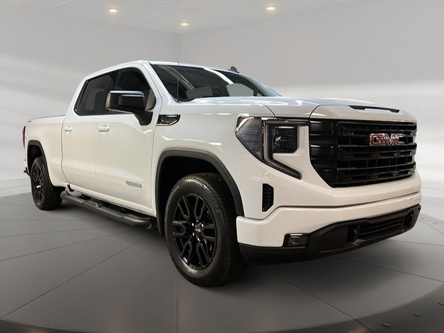 2023 GMC Sierra 1500 ELEVATION CREW CAB 4X4 in Cars & Trucks in Laval / North Shore - Image 3