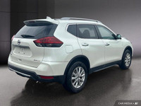 *2018 Nissan Rogue SV | Panoramic Sunroof | 360(0) Camera | AWD* Spacious, comfortable, and tech-loa... (image 4)