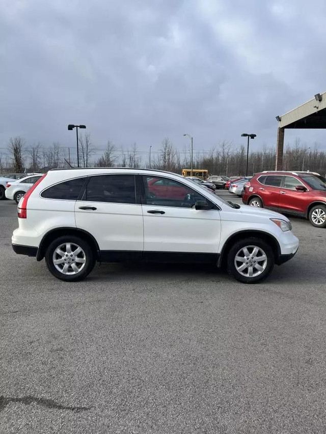 2011 HONDA CR-V LX in Cars & Trucks in West Island - Image 4