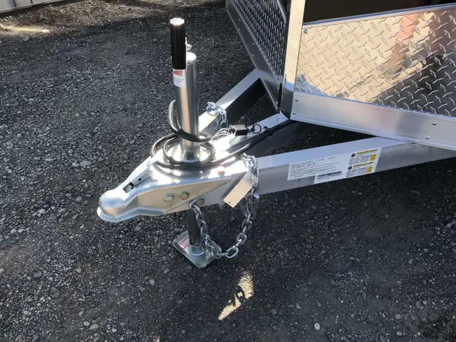 2026 LEGACY SERIES LEGACY TANDEM AXLE ALL ALUMINUM ENCLOSED V-NO in Cargo & Utility Trailers in Mississauga / Peel Region - Image 6
