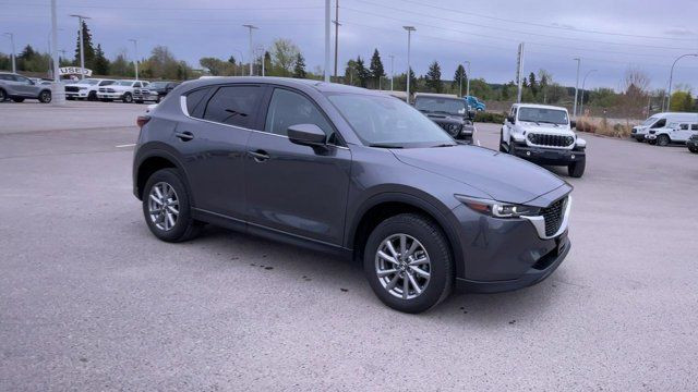 2025 Mazda CX-5 PREF | AWD | Leather | Backup Camera in Cars & Trucks in Prince George - Image 2