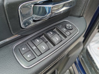 • Power_Windows • Power_Seat • Power_Mirrors • Power_Locks • Air_Conditioning • Tilt_Steering • Crui... (image 9)
