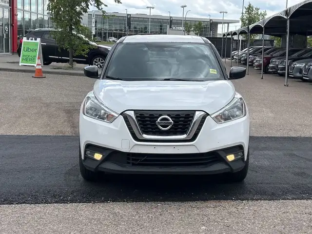2019 Nissan Kicks S FWD - AIR CONDITIONING / BACK UP CAMERA in Cars & Trucks in Calgary - Image 3