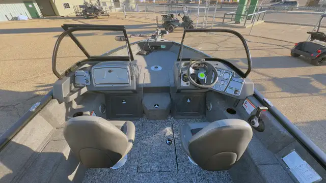 2025 TRACKER PRO GUIDE V-175 Combo -Best Fishing Boat, Mercury in Powerboats & Motorboats in Prince Albert - Image 16