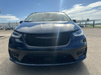 I'M NOT A REGULAR VAN - I'M A COOL VAN. THIS 2022 CHRYSLER PACIFICA TOURING L IS BUILT FOR REAL LIFe... (image 7)