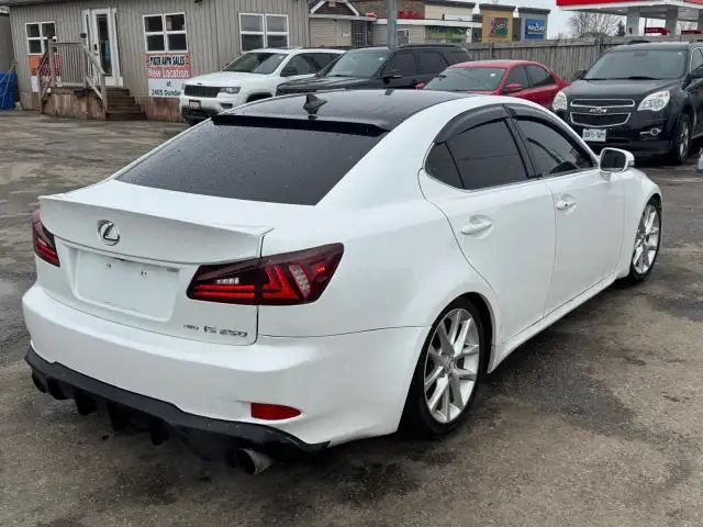 2012 Lexus IS 250 LEATHER, NAVI, LOADED, RELIABLE, CERTIFIED in Cars & Trucks in London - Image 6