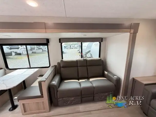 2025 KZ Sportsmen SE 303QBSE in Travel Trailers & Campers in Truro - Image 10