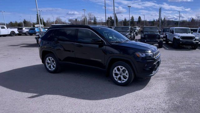 2025 Jeep Compass North | 4X4 | Leather | Sunroof | NAV in Cars & Trucks in Prince George - Image 2