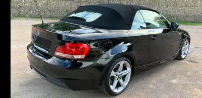 A QUI LA CHANCE !! * TRES BELLE BMW 135I CONVERTIBLE 2009 * SEULEMENT 125700KM TRES PROPRE EXTERIEUR...