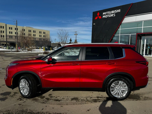 2024 Mitsubishi Outlander LE 10 YEAR FACTORY WARRANTY in Cars & Trucks in Red Deer - Image 3