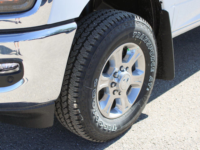 2025 Ram 3500 Big Horn 4x4, Long Box, 6.4L HEMI V8, Remote Start in Cars & Trucks in Calgary - Image 2