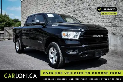 Aluminum Wheels, Chrome Accents, Proximity Key, Touchscreen, Streaming Audio! 6 LOCATIONS KINGSTON -...