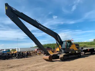 This unit is available for rent across Western Canada! Comes with a Pin On Bucket 60 Foot Reach Encl...