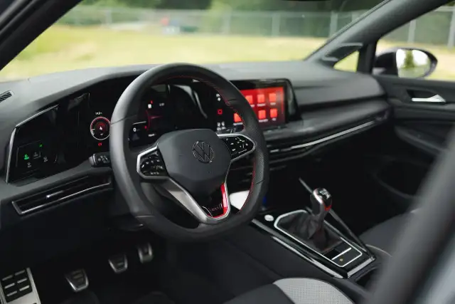 2024 Volkswagen Golf GTI dans Autos et camions dans Delta/Surrey/Langley - Image 10