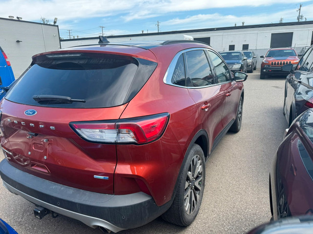 2020 Ford Escape Titanium 2.0L AWD in Cars & Trucks in Calgary - Image 3