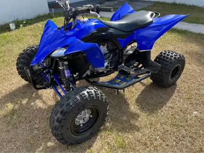 APPLY NOW: https://www.ridecollective.ca/get-pre-approved The 2019 YAMAHA YFZ450R is a high-performa...