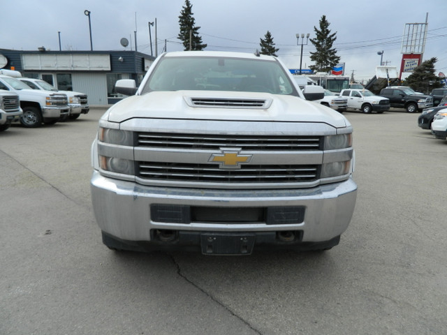 2017 Chevrolet Silverado 2500 6.6L DURAMAX DIESEL 103 000 KMS in Cars & Trucks in Edmonton - Image 3