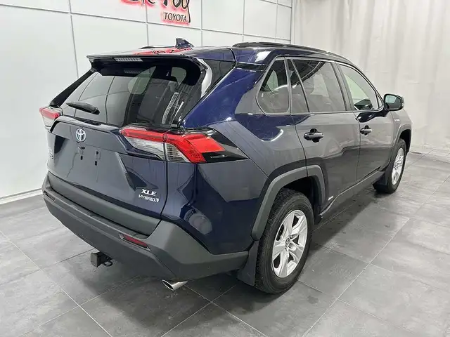 2020 Toyota RAV4 XLE AWD - TOIT OUVRANT - VOLANT CHAUFFANT - MAG in Cars & Trucks in Québec City - Image 10