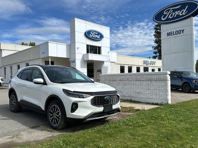 2024 Ford Escape PHEV Plug in Hybrid, 700a, 2.5L, Panoramic roof in Cars & Trucks in Cranbrook
