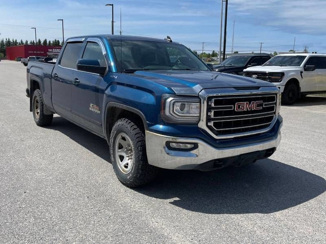 2018 GMC SIERRA 1500 SLE | CREW CAB | 4X4 | 1 OWNER | CLEAN CARF in Cars & Trucks in Barrie - Image 4