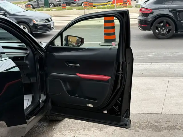2019 Lexus UX 250h F SPORT | RED LEATHER | HYBRID in Cars & Trucks in City of Toronto - Image 26