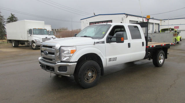  2015 FORD F350 CREW CAB FLAT BED in Cars & Trucks in Edmonton - Image 2