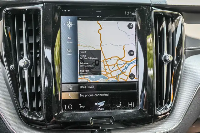 2021 Volvo XC60 in Cars & Trucks in City of Montréal - Image 32