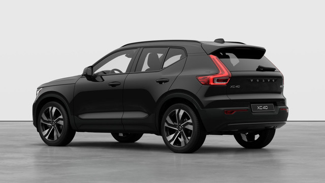 2026 Volvo XC40 in Cars & Trucks in City of Montréal - Image 2