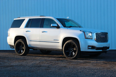 2018 GMC Yukon Denali | 6.2L | Leather | Navi | Roof | HtdWheel 