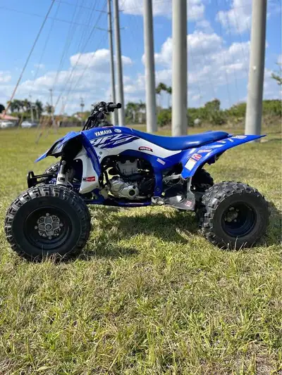 APPLY NOW: https://www.ridecollective.ca/get-pre-approved The 2018 Yamaha YFZ 450R is a high-perform...