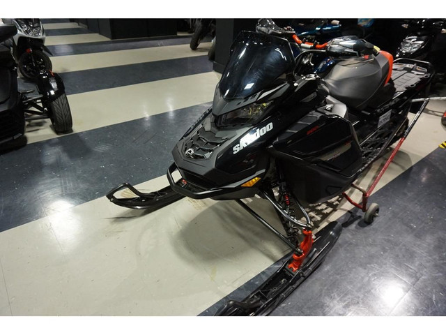 2020 Ski-Doo Renegade x 900 Turbo in Snowmobiles in Québec City - Image 4