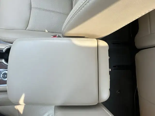 2019 Nissan Pathfinder 4x4 Platinum - Sunroof in Cars & Trucks in Edmonton - Image 25