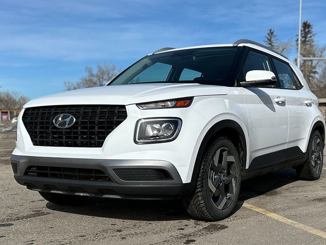 2022 Hyundai Venue Trend $169B/W /w Sun Roof, Back-up Camera, Re in Cars & Trucks in Calgary - Image 3