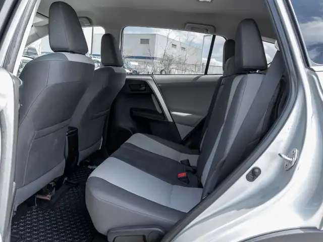 2013 Toyota RAV4 LE NEW PRICE! dans Autos et camions dans Région de Mississauga/Peel - Image 21