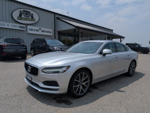 2017 Volvo S90 T6 Momentum