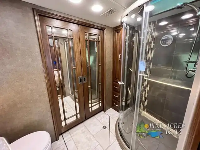 2016 Entegra Coach Anthem 42RBQ 42 Miles All New Tires ! in RVs & Motorhomes in Moncton - Image 59