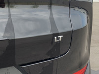 AMVIC Licensed Dealer The 2025 Chevrolet Trailblazer LT in Mosaic Black Metallic presents a stylish... (image 6)