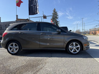 NO ACCIDENT HISTORY Check out this stylish 2013 Mercedes-Benz B-Class Hatchback! With a sleek brown... (image 4)