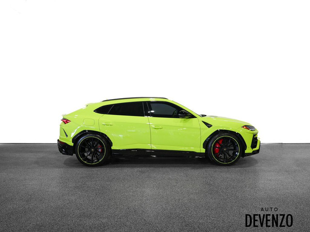 2022 Lamborghini Urus Verde Aiace Paint Selezione Warranty Novem in Cars & Trucks in Laval / North Shore - Image 2