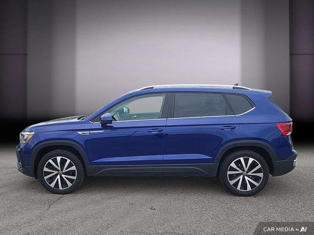 2023 Volkswagen Taos Comfortline | Toit ouvrant | in Cars & Trucks in Laval / North Shore - Image 4
