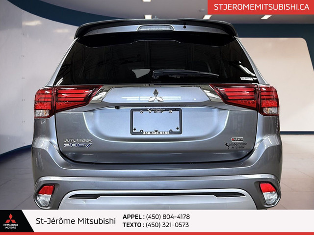 Mitsubishi Outlander PHEV SE S-AWC CUIR ET SUEDE-MAGS+CAMERA + A in Cars & Trucks in Laurentides - Image 3