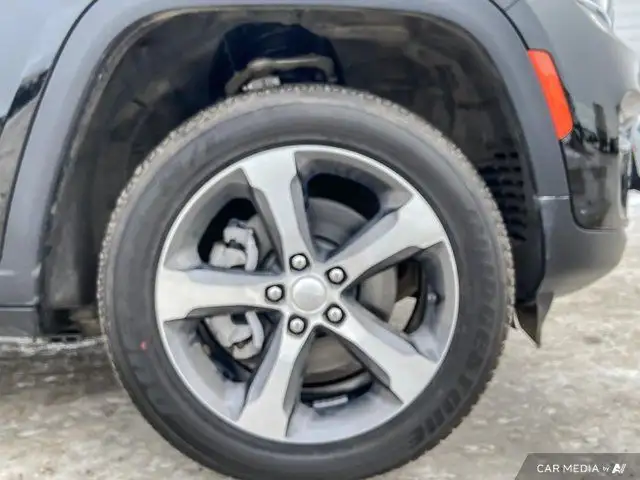 2022 Jeep Grand Cherokee 4xe | Leather | Luxury Tech | dans Autos et camions dans Grande Prairie - Image 12