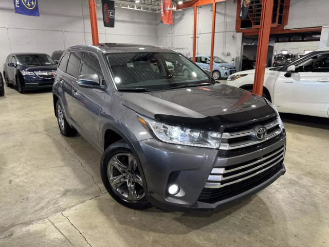 2017 TOYOTA Highlander Limited in Cars & Trucks in City of Montréal - Image 4
