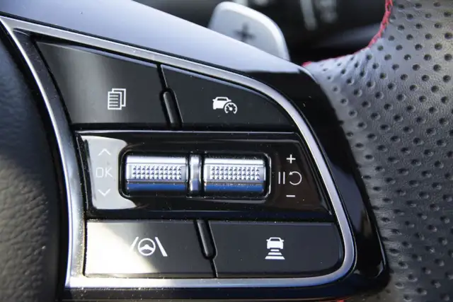 2024 KIA FORTE GT in Cars & Trucks in Oshawa / Durham Region - Image 27