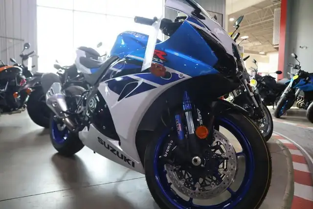 2024 Suzuki GSX-R1000R $127 B/W WITH $0 DOWN! in Sport Bikes in Strathcona County - Image 3