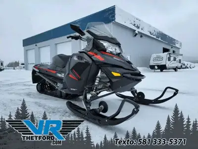 VR Thetford Paiement à partir de 0$/sem. + TX. 2016 Bombardier Renegade Adrenaline 900 ace Ski Doo R...
